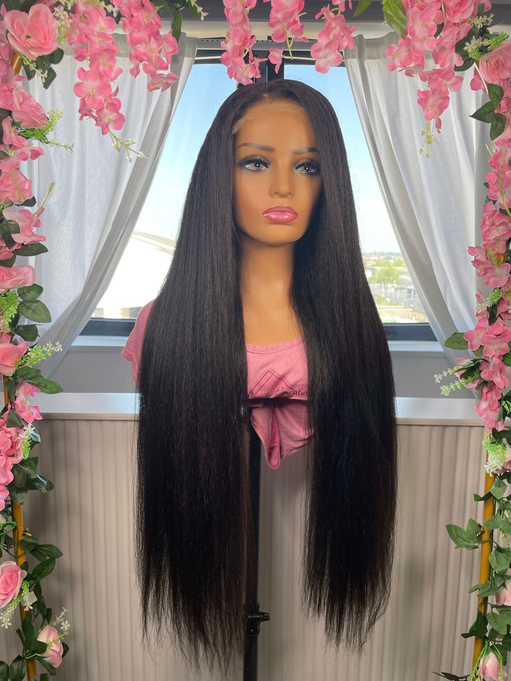 High Quality 100% Brazilian Human Hair Pre-cut Bleached Knots Straight Style 200% Density 13x4 Transparent HD Lace Front Wigs